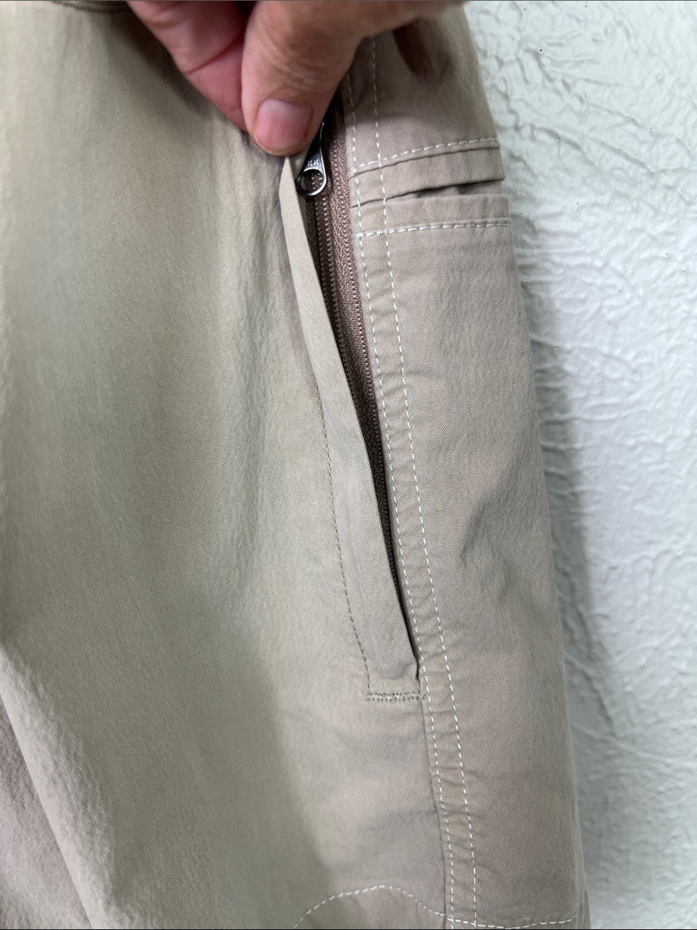 Kuhl Khaki Outdoor Utility Flat Front Shorts 36 - Picture 5 of 10